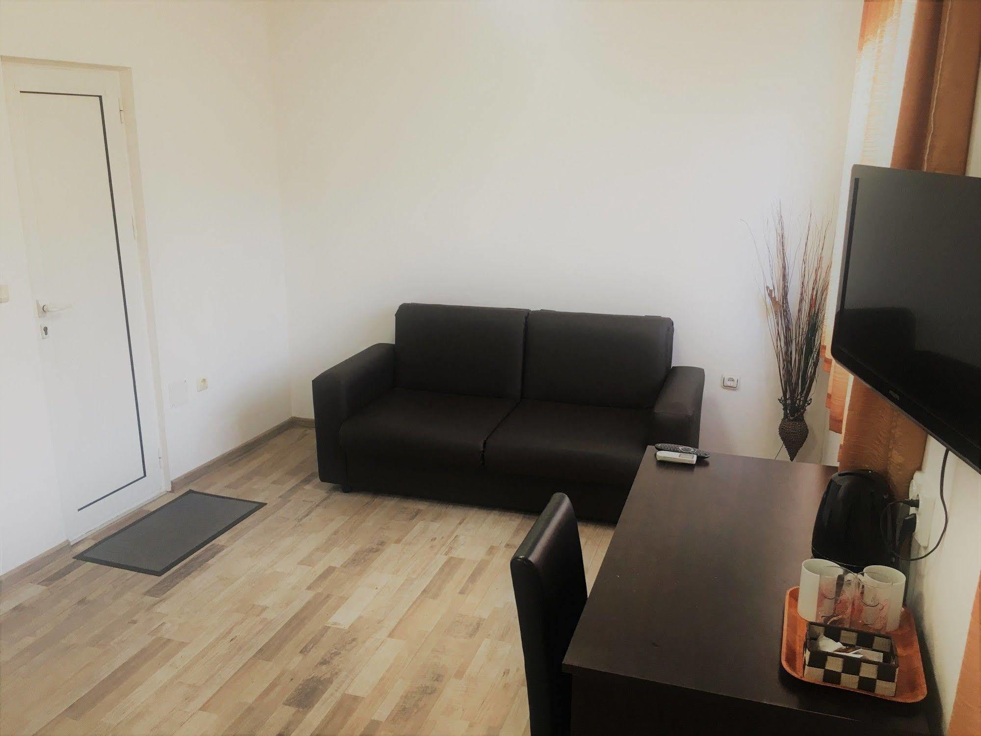 Samuil Apartments Burgas Stad Buitenkant foto